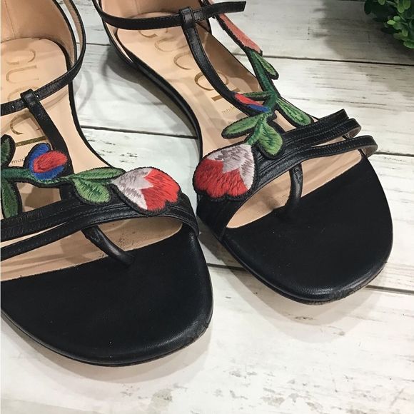 Black Gucci Floral Emblemed Sandals size 39 - Picture 3 of 10